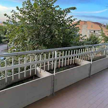 A Casa Di Frida & Mika - Comodo Punto Di Sosta - Vicino A Tutti I Servizi - A 20 Minuti Dall'autostrada *